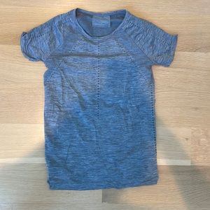 Athleta short sleeve top